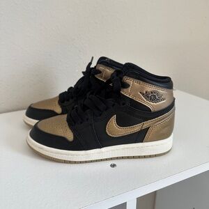 Jordan Kids' Black and Gold Sneakers